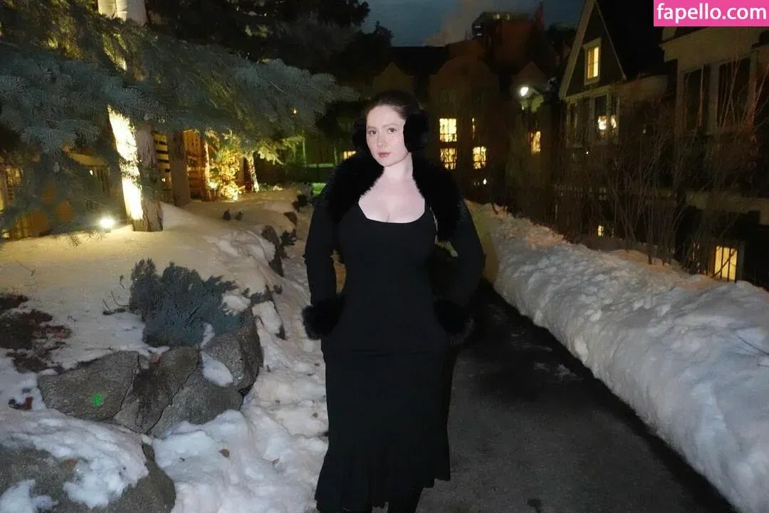 Emma Kenney Onlyfans Photo Gallery 