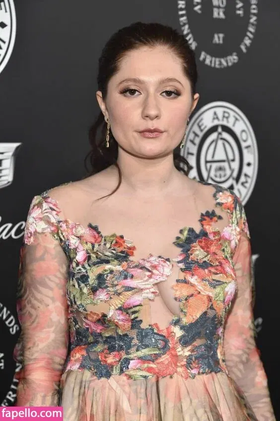 Emma Kenney Onlyfans Photo Gallery 