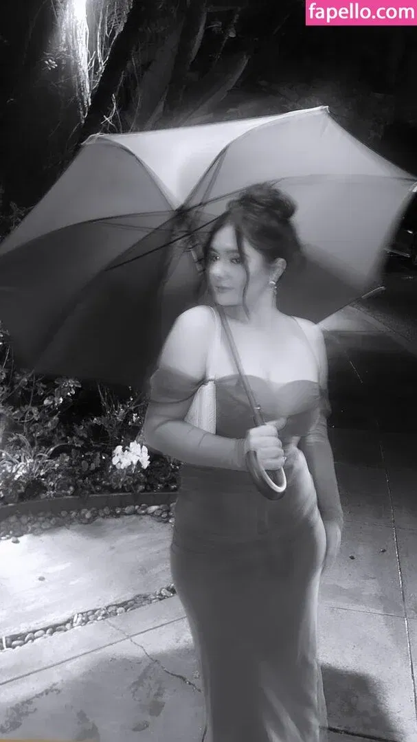 Emma Kenney Onlyfans Photo Gallery 