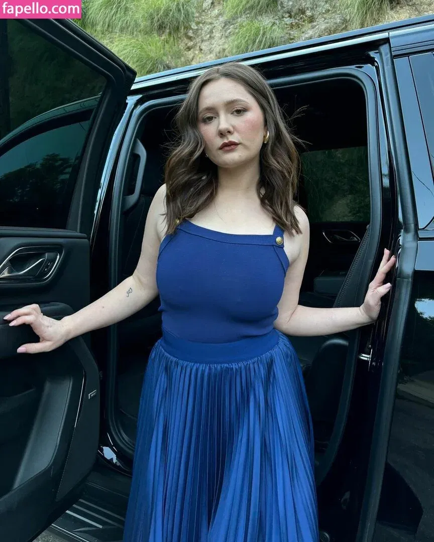 Emma Kenney Onlyfans Photo Gallery 