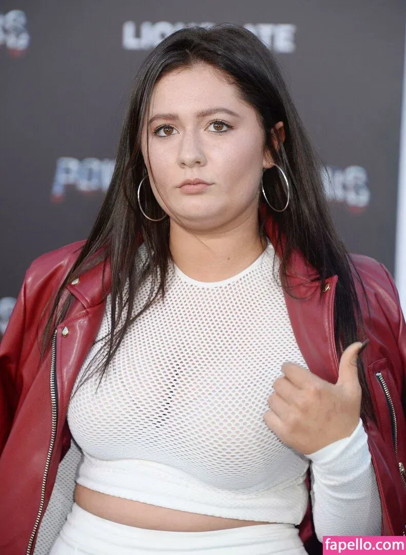 Emma Kenney Onlyfans Photo Gallery 