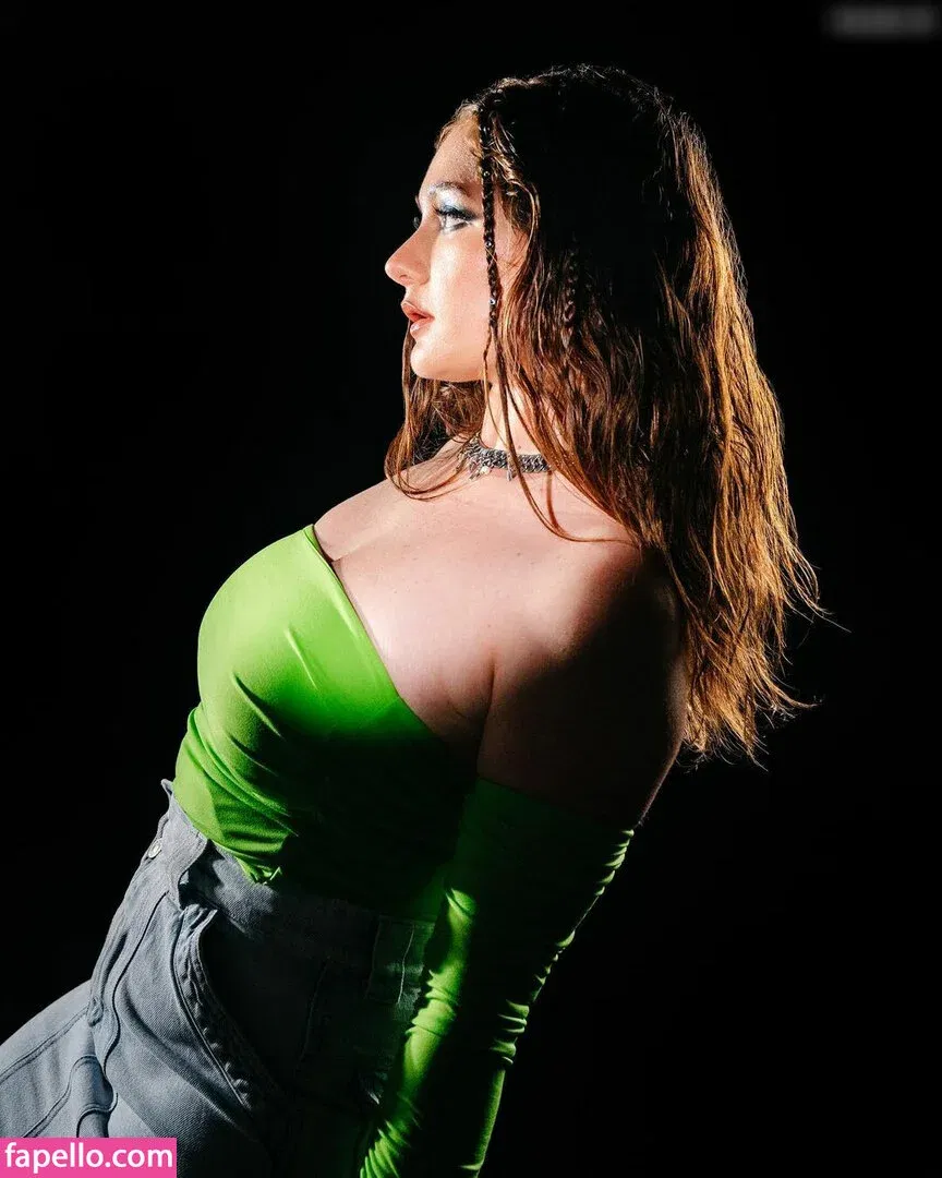 Emma Kenney Onlyfans Photo Gallery 