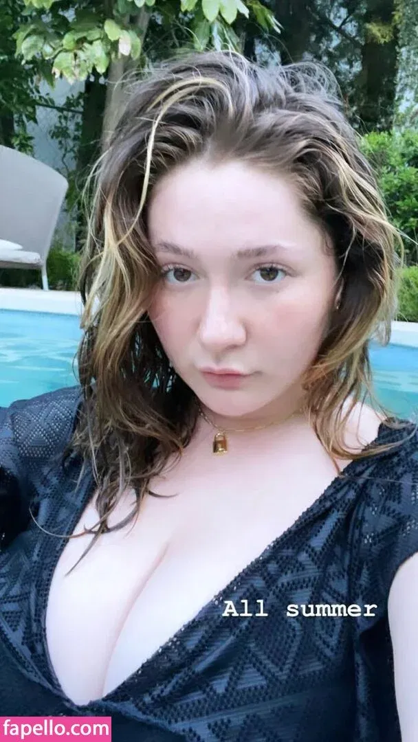 Emma Kenney Onlyfans Photo Gallery 