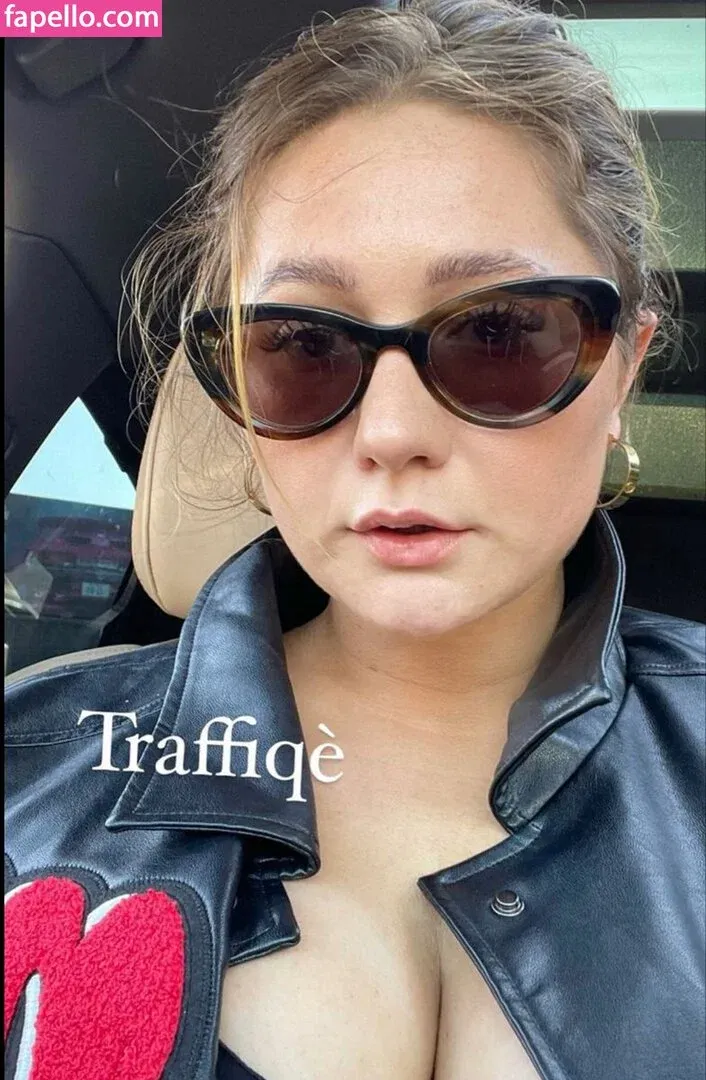 Emma Kenney Onlyfans Photo Gallery 