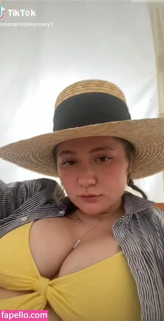 Emma Kenney Onlyfans Photo Gallery 