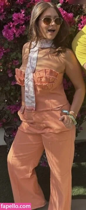 Emma Kenney Onlyfans Photo Gallery 