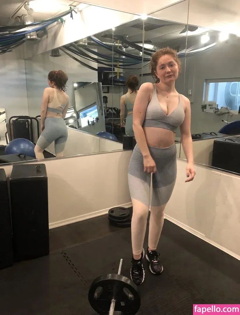 Emma Kenney Onlyfans Photo Gallery 