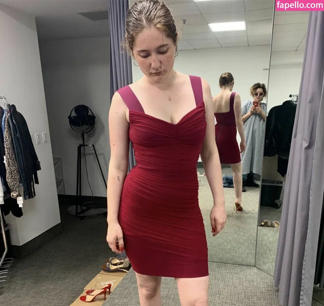 Emma Kenney Onlyfans Photo Gallery 