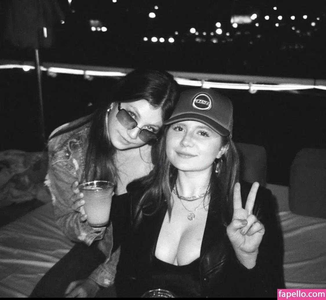 Emma Kenney Onlyfans Photo Gallery 