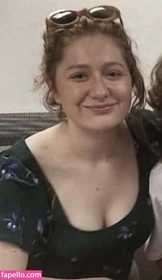 Emma Kenney Onlyfans Photo Gallery 