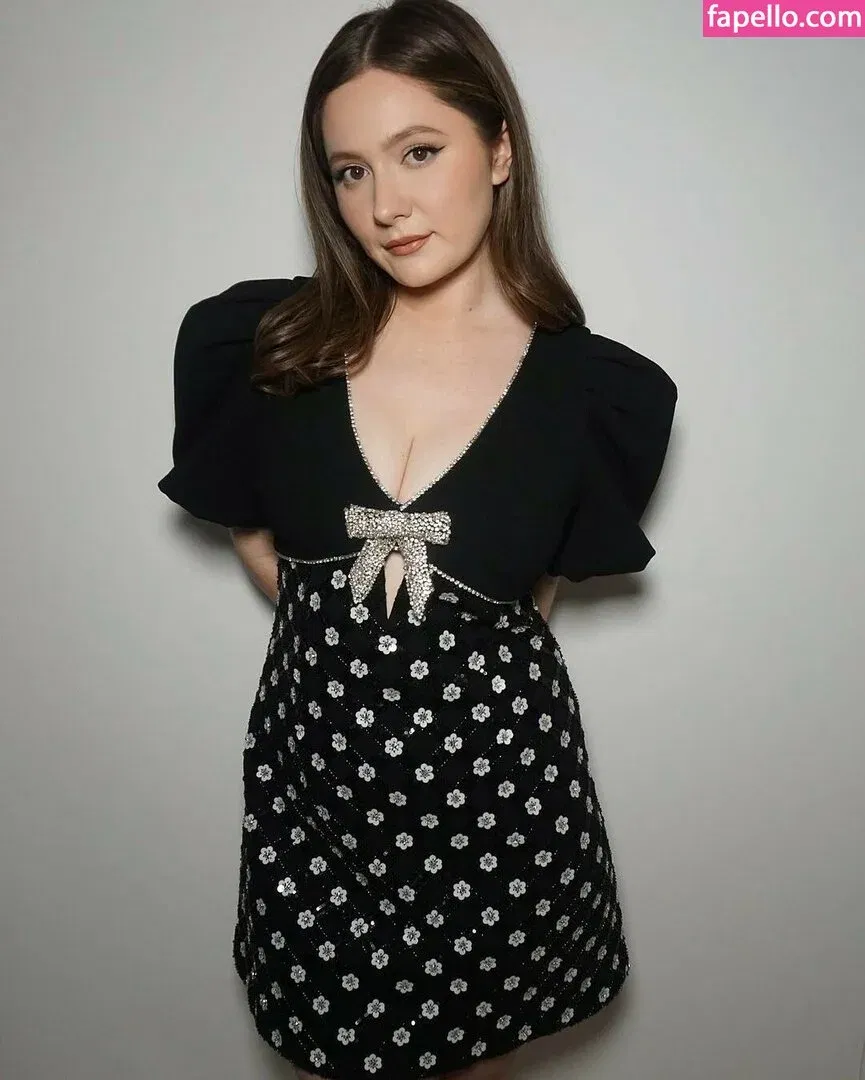 Emma Kenney Onlyfans Photo Gallery 