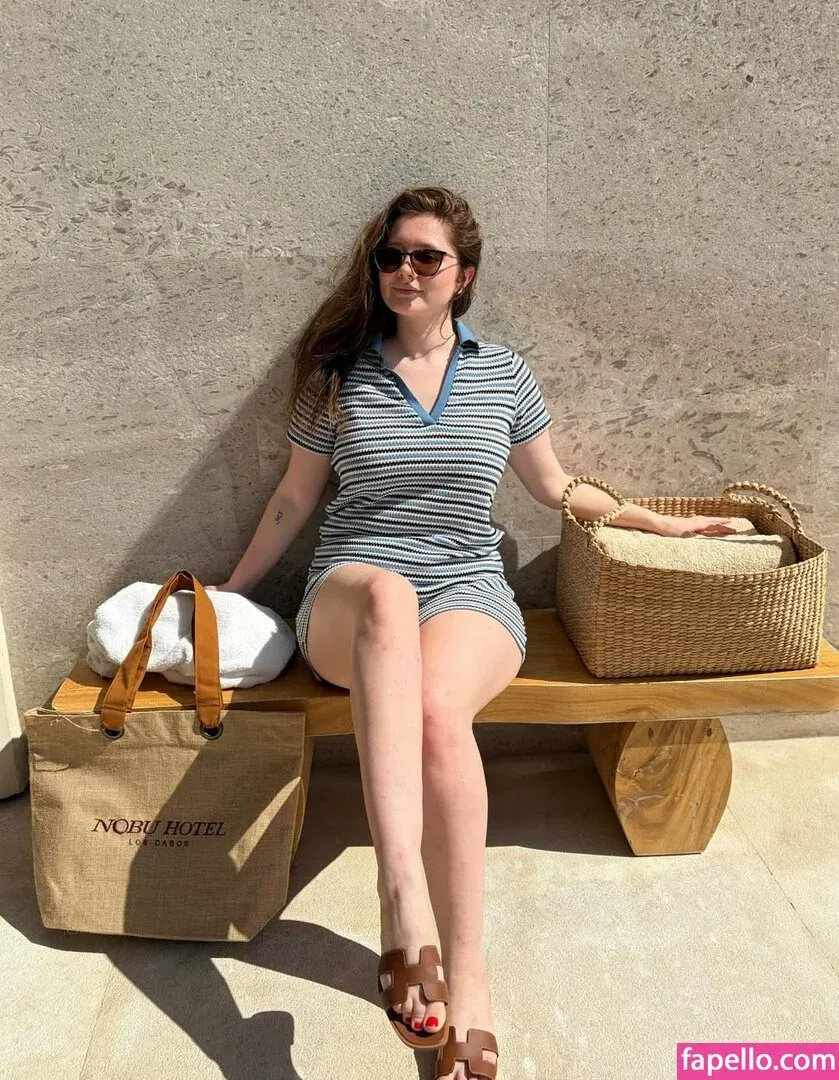 Emma Kenney Onlyfans Photo Gallery 