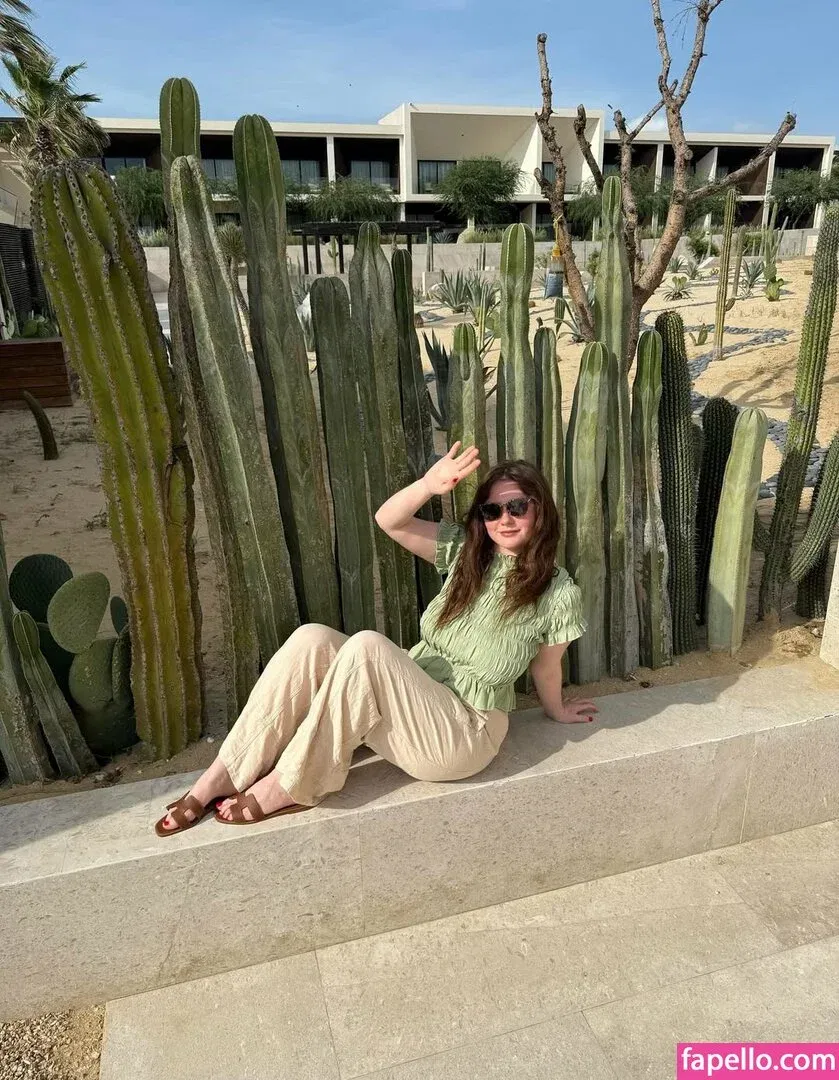 Emma Kenney Onlyfans Photo Gallery 