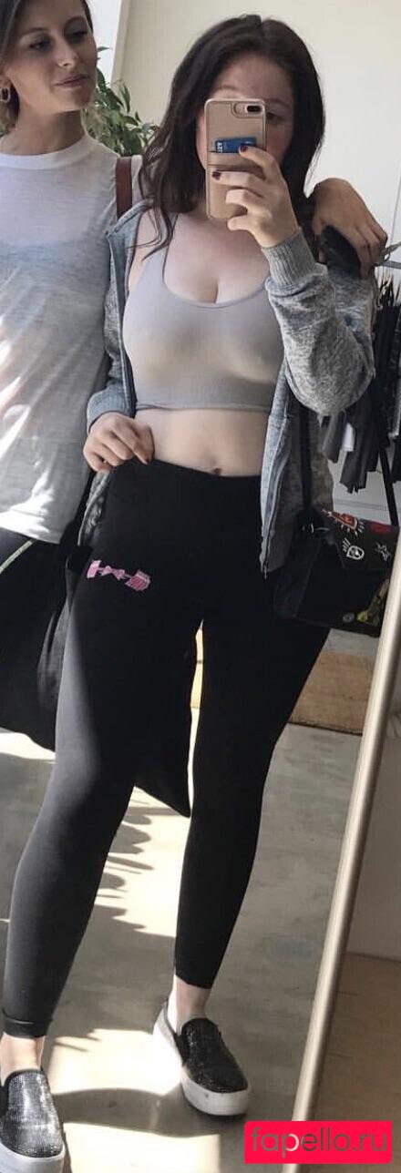 Emma Kenney Onlyfans Photo Gallery 