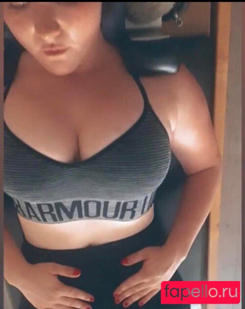 Emma Kenney Onlyfans Photo Gallery 