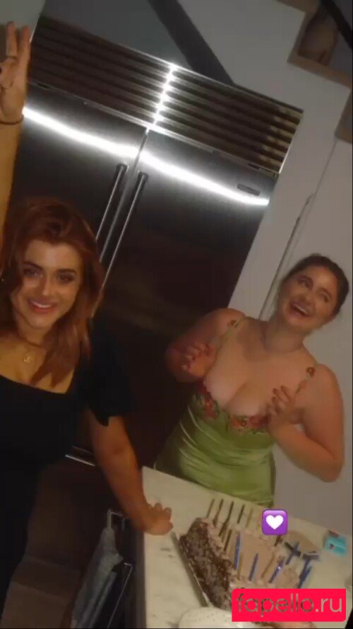 Emma Kenney Onlyfans Photo Gallery 