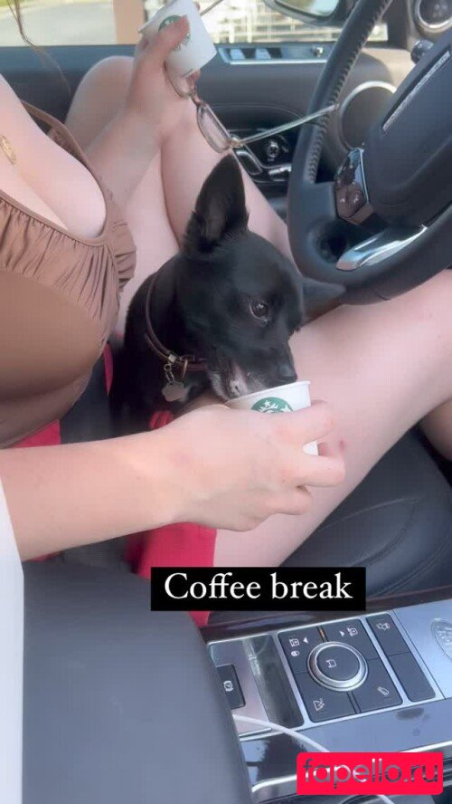 Emma Kenney Onlyfans Photo Gallery 