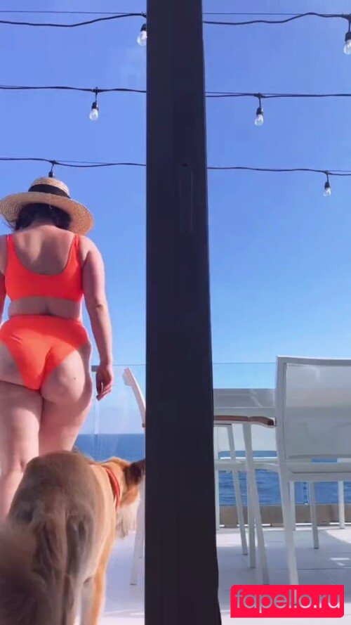 Emma Kenney Onlyfans Photo Gallery 