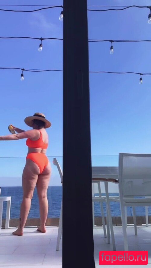 Emma Kenney Onlyfans Photo Gallery 