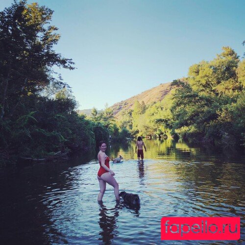 Emma Kenney Onlyfans Photo Gallery 