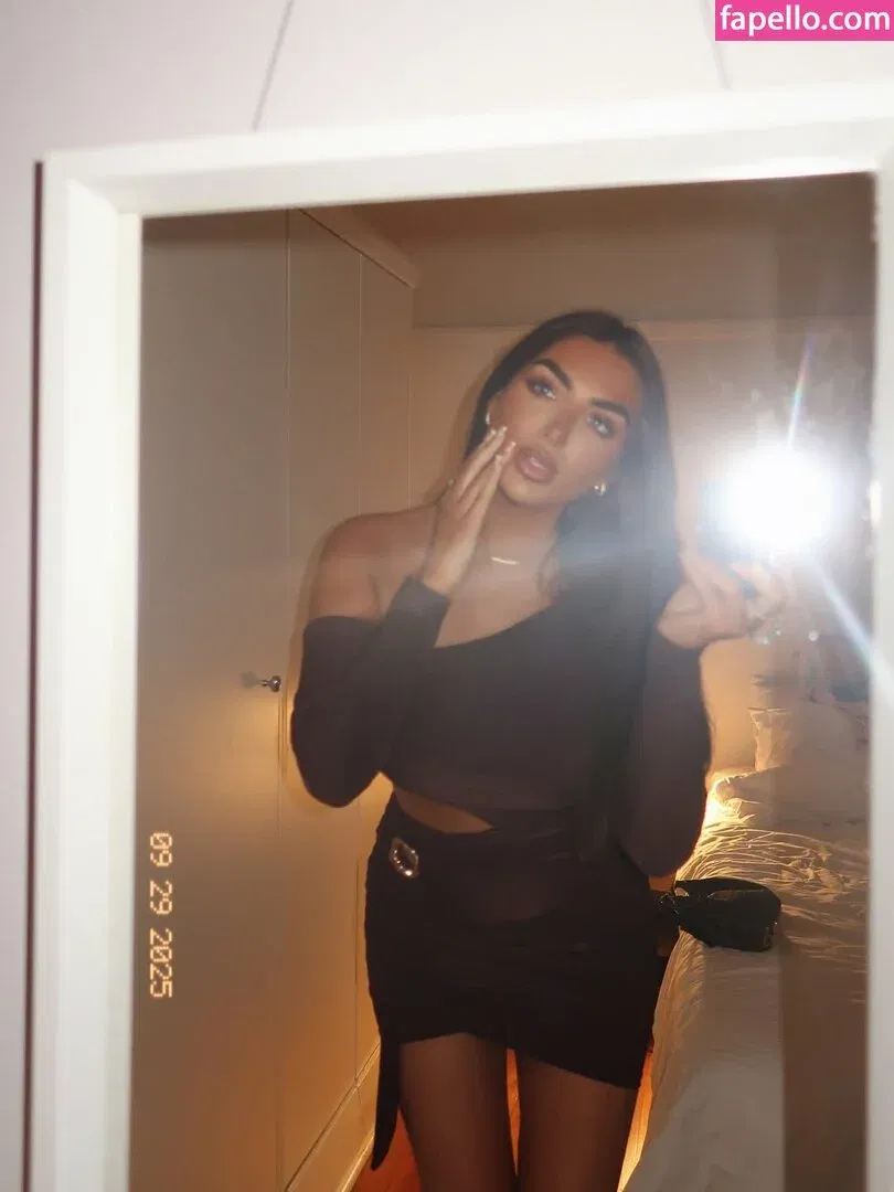 ambsphillips Onlyfans Photo Gallery 