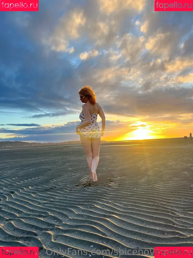 spicenovageektv Onlyfans Photo Gallery 