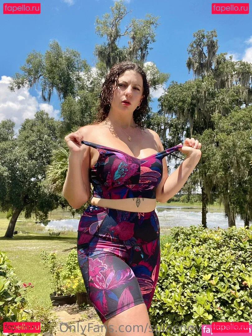 spicenovageektv Onlyfans Photo Gallery 