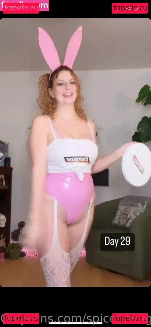 spicenovageektv Onlyfans Photo Gallery 