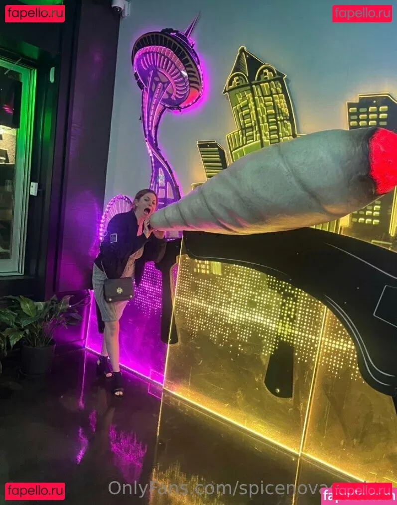 spicenovageektv Onlyfans Photo Gallery 