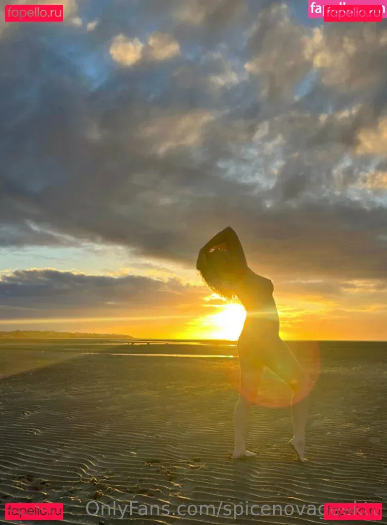 spicenovageektv Onlyfans Photo Gallery 