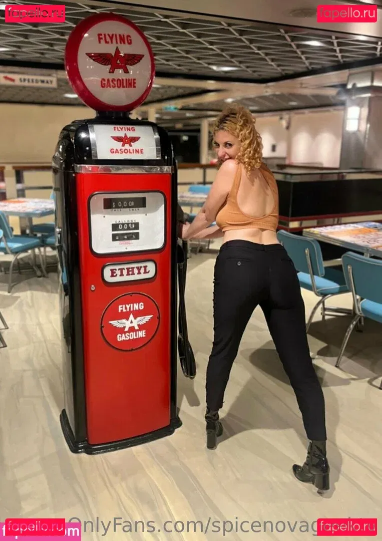 spicenovageektv Onlyfans Photo Gallery 