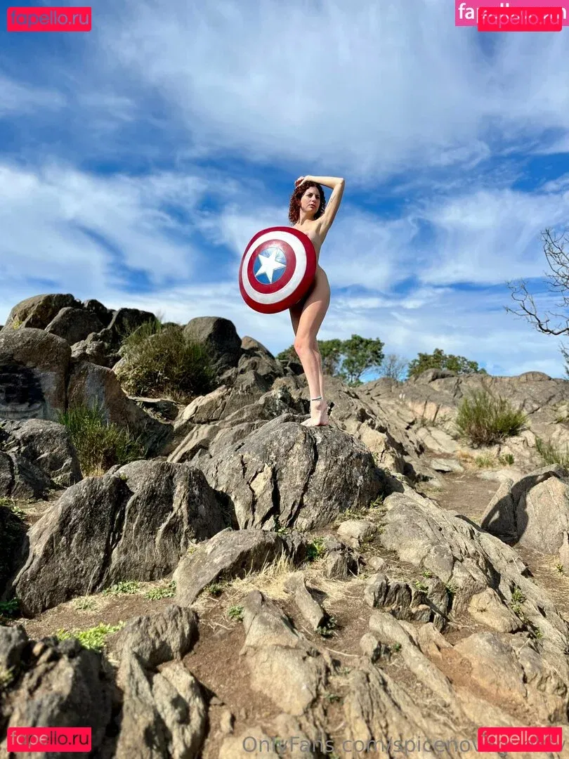 spicenovageektv Onlyfans Photo Gallery 