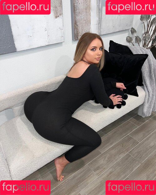 SkyWallace Onlyfans Photo Gallery 