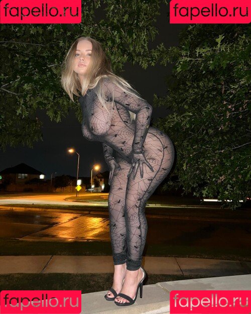 SkyWallace Onlyfans Photo Gallery 