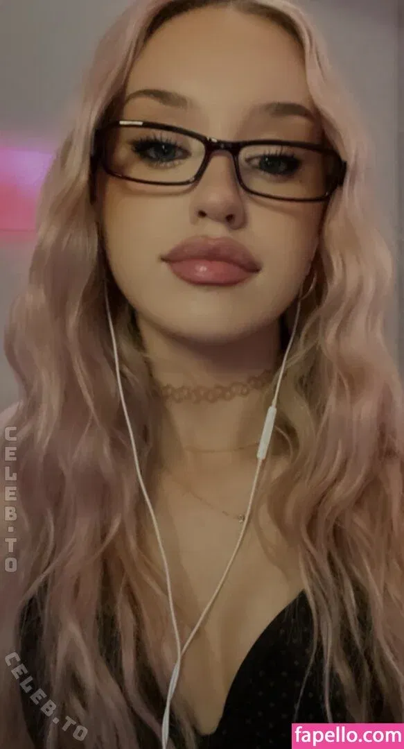 veefroggy Onlyfans Photo Gallery 