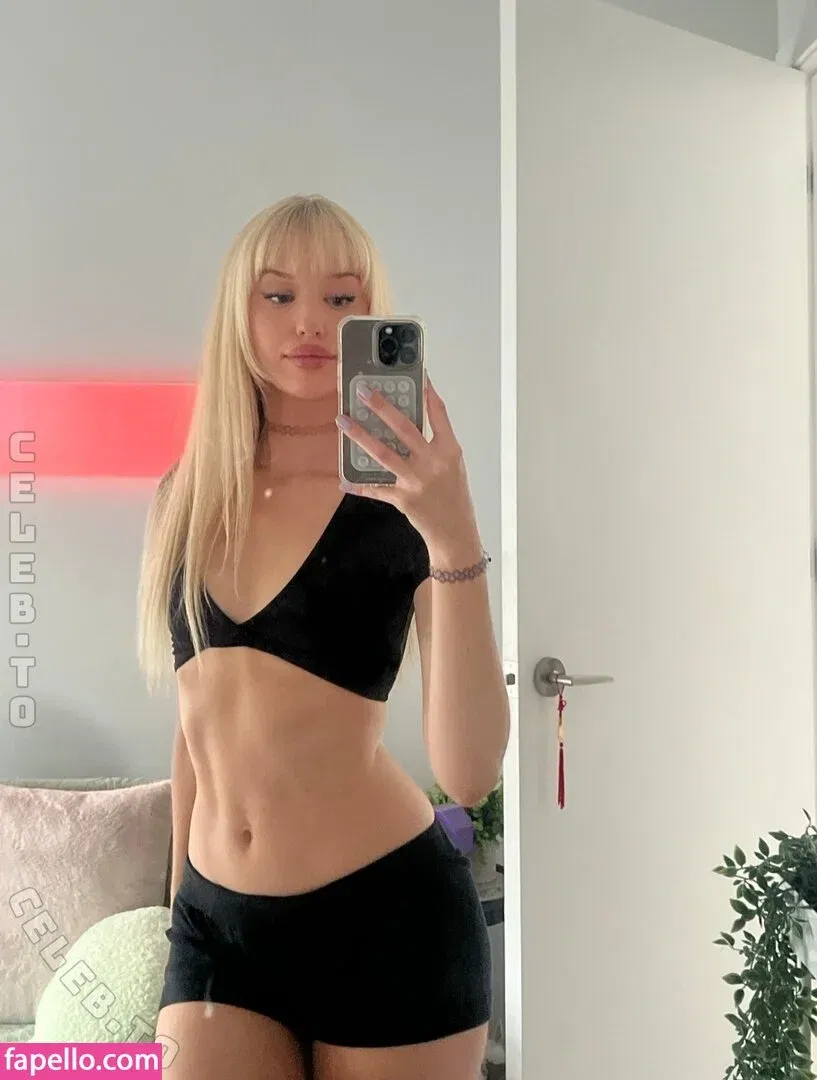 veefroggy Onlyfans Photo Gallery 