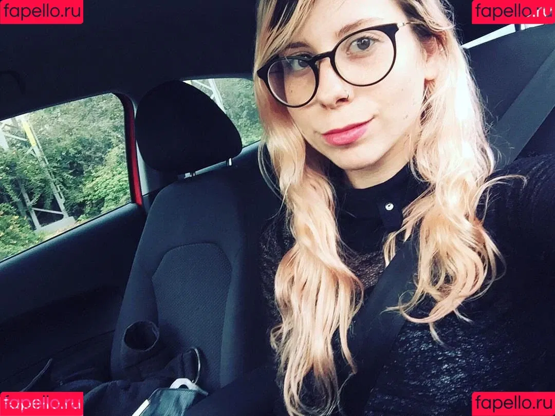 May K Onlyfans Photo Gallery 