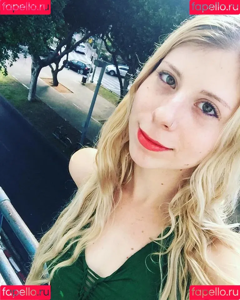 May K Onlyfans Photo Gallery 