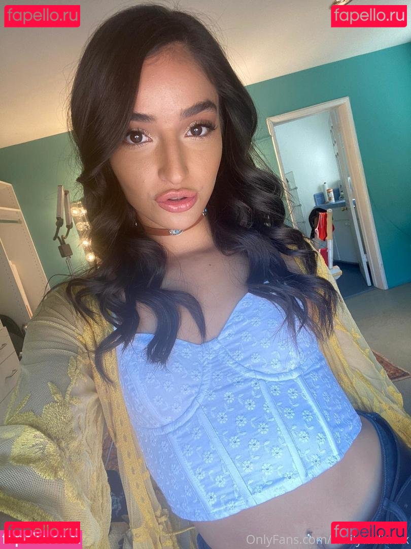 emilylvo / emilywillisx3 / emilywillisxxx Onlyfans Photo Gallery 