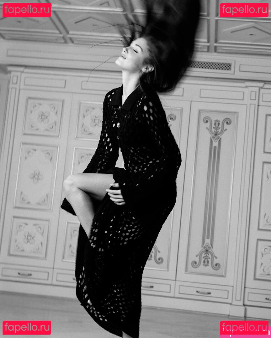 Hande Ercel / handemiyy Onlyfans Photo Gallery 