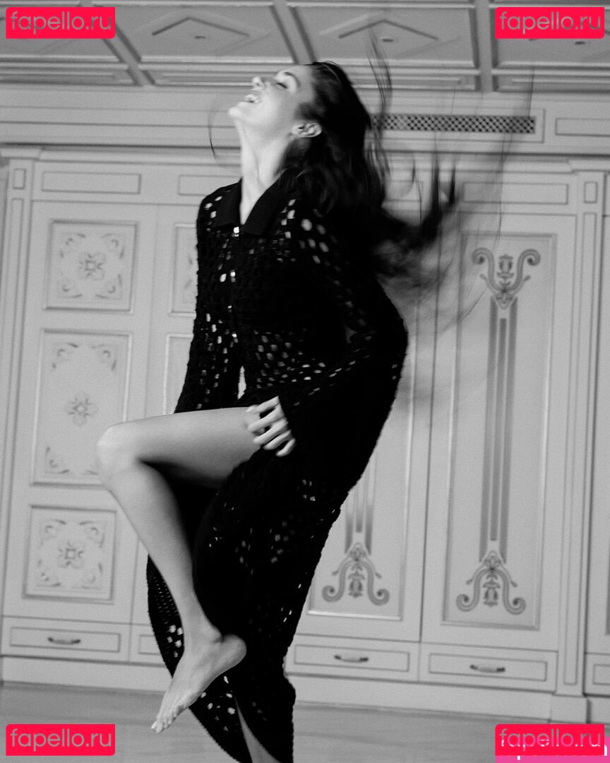 Hande Ercel / handemiyy Onlyfans Photo Gallery 