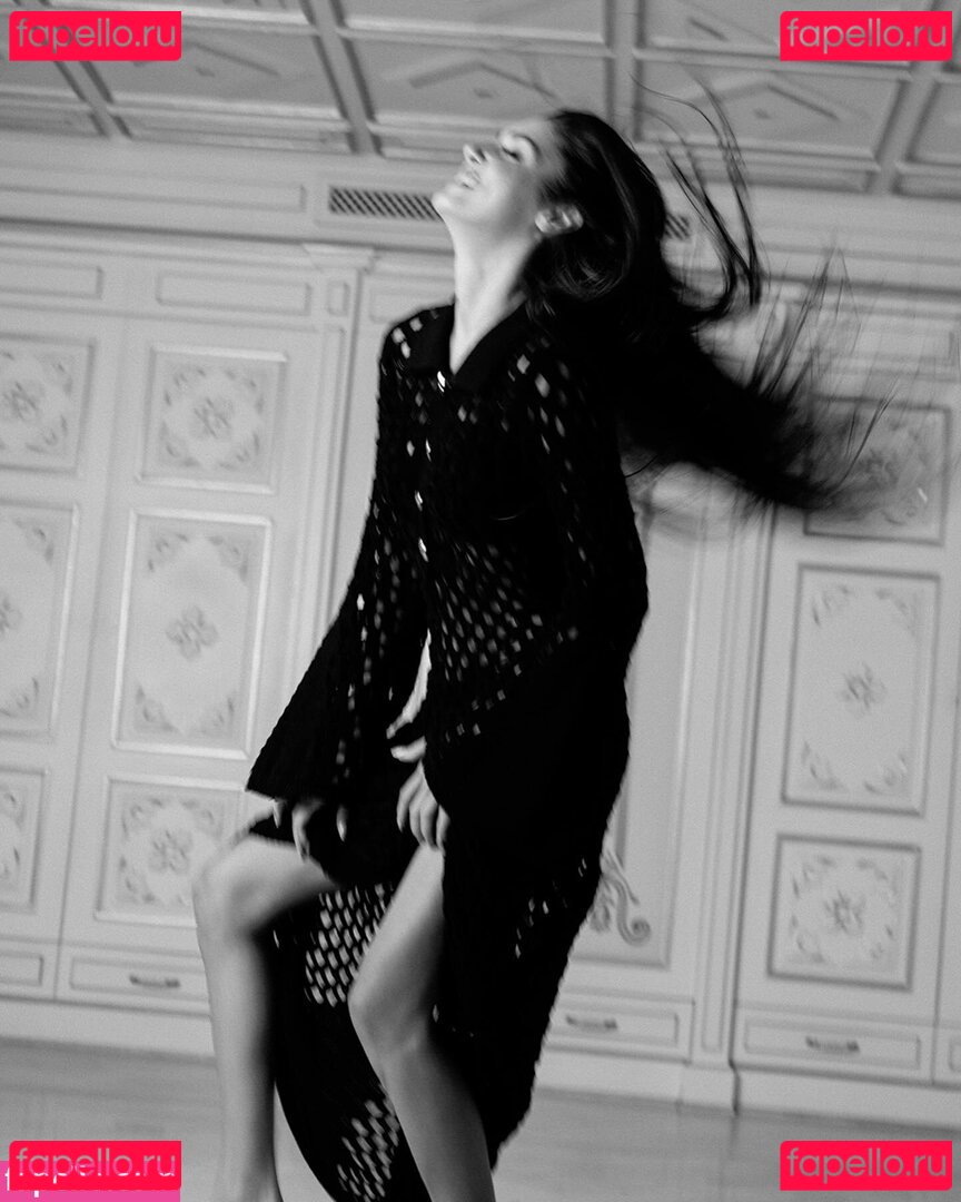 Hande Ercel / handemiyy Onlyfans Photo Gallery 