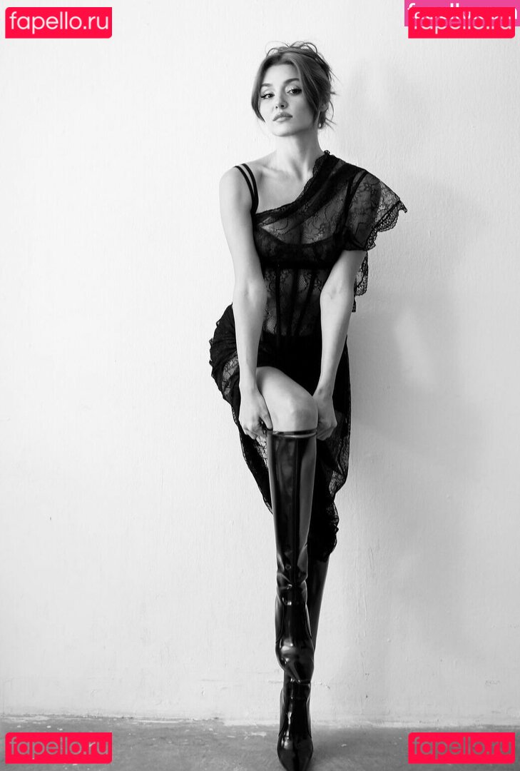 Hande Ercel / handemiyy Onlyfans Photo Gallery 