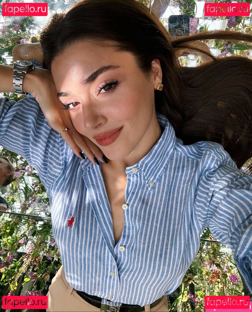 Hande Ercel / handemiyy Onlyfans Photo Gallery 