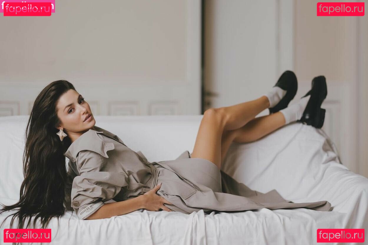 Hande Ercel / handemiyy Onlyfans Photo Gallery 