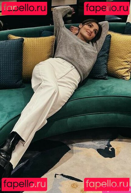 Hande Ercel / handemiyy Onlyfans Photo Gallery 