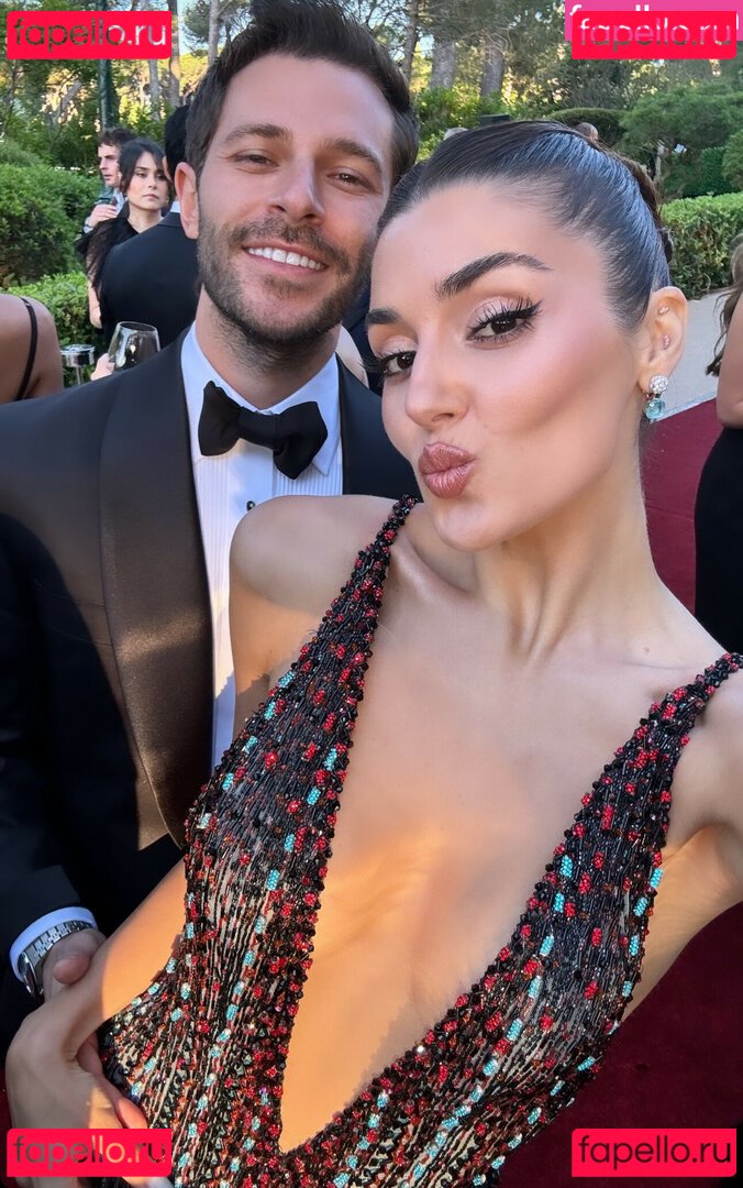 Hande Ercel / handemiyy Onlyfans Photo Gallery 