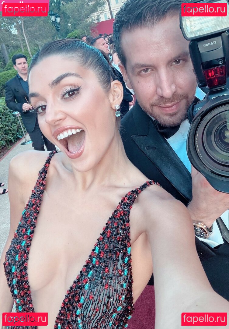 Hande Ercel / handemiyy Onlyfans Photo Gallery 