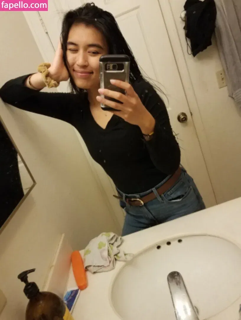 Ava Tran Onlyfans Photo Gallery 