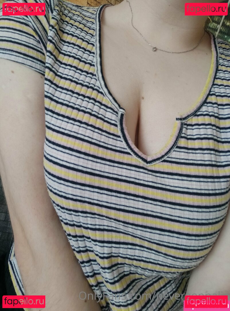 nevergonnalie / nevergonnalie_ Onlyfans Photo Gallery 